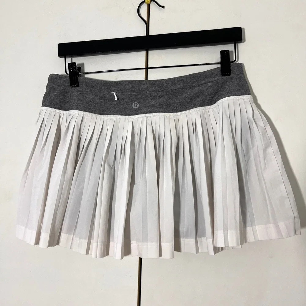Lululemon Pleat to‎ Street Skirt Size 8 White Mini Tennis Pleated Athleisure